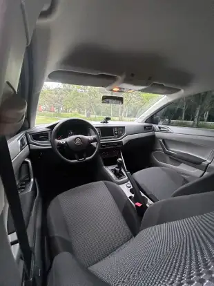 VOLKSWAGEN-POLO-2019