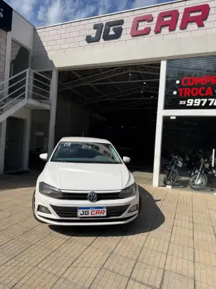 VOLKSWAGEN-POLO-2019