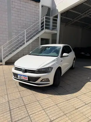 VOLKSWAGEN-POLO-2019