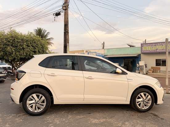 VOLKSWAGEN-POLO-1.0 170 TSI COMFORTLINE AUTOMÁTICO VOLKSWAGEN-POLO-2024