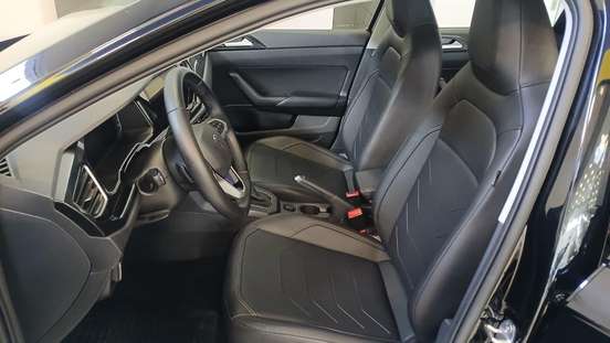 VOLKSWAGEN-POLO-2025