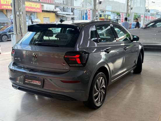 VOLKSWAGEN-POLO-1.0 170 TSI HIGHLINE AUTOMÁTICO VOLKSWAGEN-POLO-2023