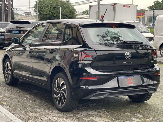 VOLKSWAGEN-POLO-2025