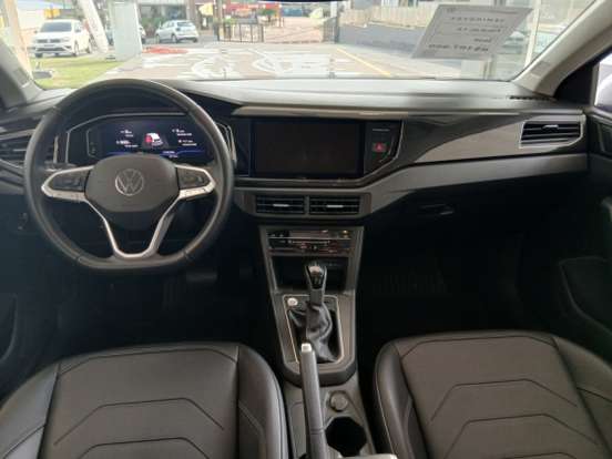 VOLKSWAGEN-POLO-2024