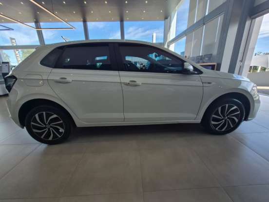 VOLKSWAGEN-POLO-2025