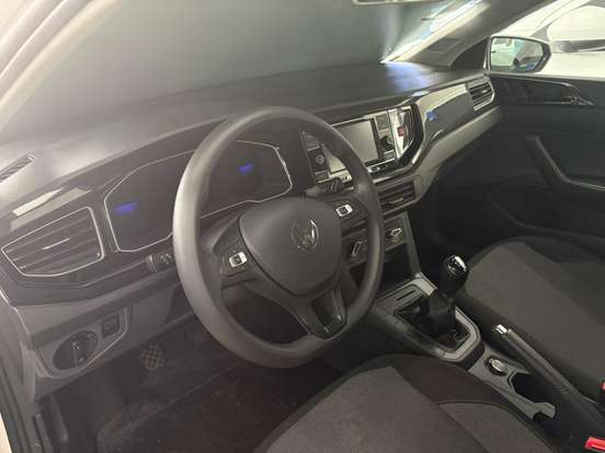 VOLKSWAGEN-POLO-2023