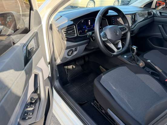 VOLKSWAGEN-POLO-2024