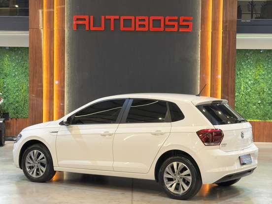 VOLKSWAGEN-POLO-1.0 200 TSI COMFORTLINE AUTOMÁTICO VOLKSWAGEN-POLO-2018
