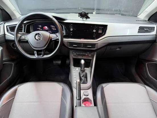 VOLKSWAGEN-POLO-1.0 200 TSI HIGHLINE AUTOMÁTICO VOLKSWAGEN-POLO-2019