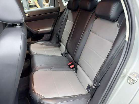 VOLKSWAGEN-POLO-2019