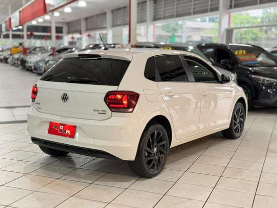 VOLKSWAGEN-POLO-2019