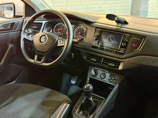 VOLKSWAGEN-POLO-1.0 MPI TOTAL FLEX MANUAL VOLKSWAGEN-POLO-2019