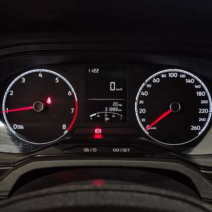 VOLKSWAGEN-POLO-2024