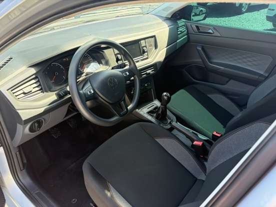 VOLKSWAGEN-POLO-2023