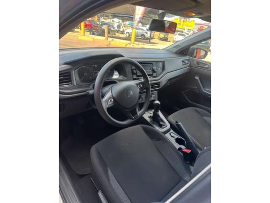 VOLKSWAGEN-POLO-2024