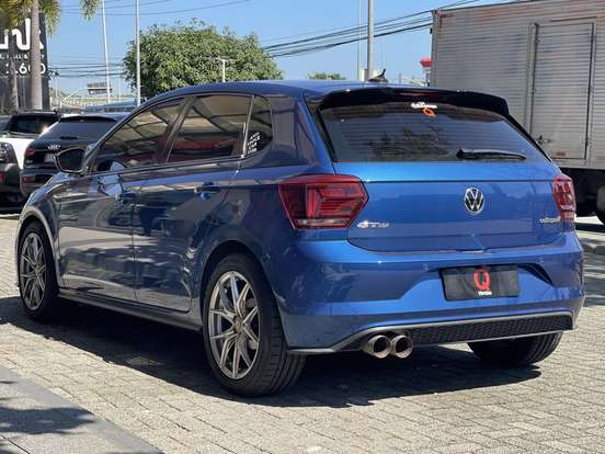 VOLKSWAGEN-POLO-2021
