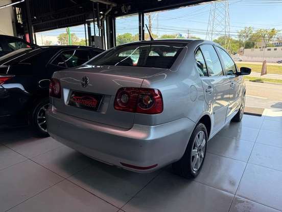 VOLKSWAGEN-POLO-1.6 MI 8V E-FLEX 4P MANUAL VOLKSWAGEN-POLO-2011