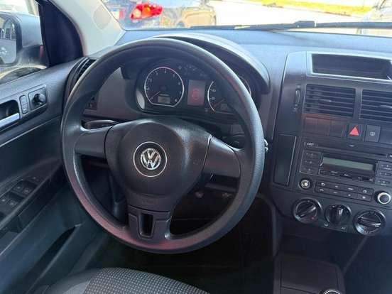 VOLKSWAGEN-POLO-1.6 MI 8V E-FLEX 4P MANUAL VOLKSWAGEN-POLO-2011