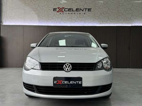 VOLKSWAGEN-POLO SEDAN-2012