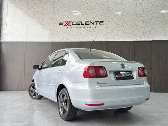 VOLKSWAGEN-POLO SEDAN-1.6 MI 8V FLEX 4P AUTOMATIZADO VOLKSWAGEN-POLO SEDAN-2012