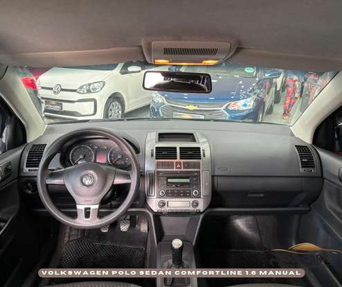 VOLKSWAGEN-POLO SEDAN-2012