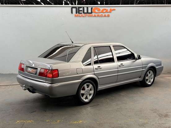 VOLKSWAGEN-SANTANA-2000