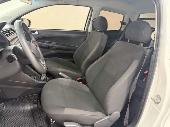 VOLKSWAGEN-SAVEIRO-2024