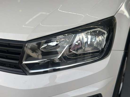 VOLKSWAGEN-SAVEIRO-2016