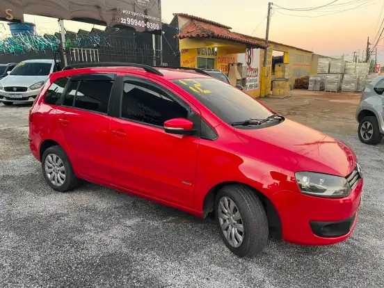 VOLKSWAGEN-SPACEFOX-2011