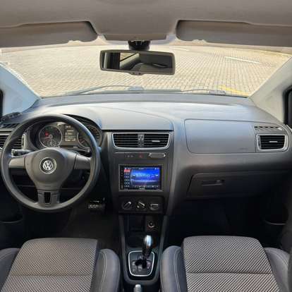 VOLKSWAGEN-SPACEFOX-2011