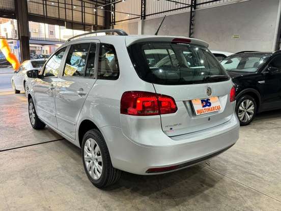 VOLKSWAGEN-SPACEFOX-2012