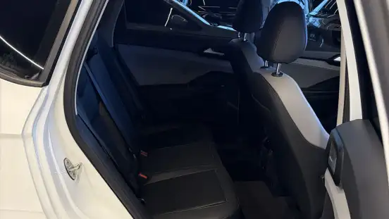 VOLKSWAGEN-TAOS-2022