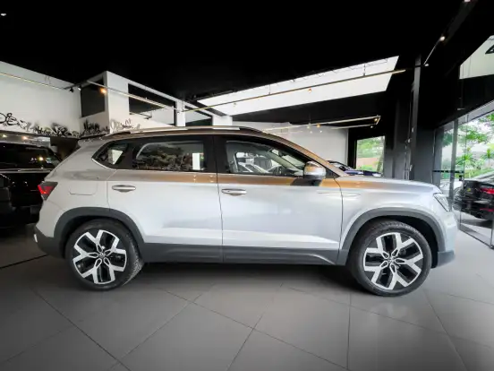 VOLKSWAGEN-TAOS-1.4 250 TSI TOTAL FLEX HIGHLINE AUTOMÁTICO VOLKSWAGEN-TAOS-2025