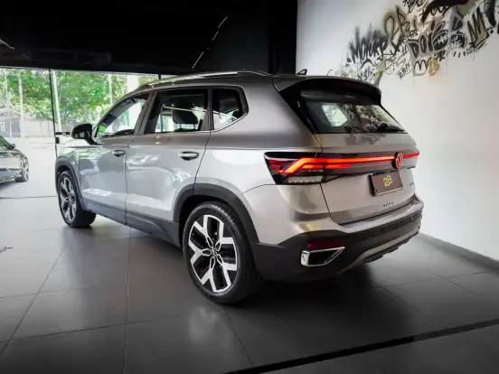 VOLKSWAGEN-TAOS-1.4 250 TSI TOTAL FLEX HIGHLINE AUTOMÁTICO VOLKSWAGEN-TAOS-2025