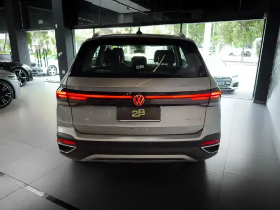 VOLKSWAGEN-TAOS-1.4 250 TSI TOTAL FLEX HIGHLINE AUTOMÁTICO VOLKSWAGEN-TAOS-2025