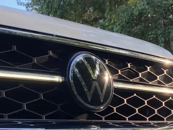 VOLKSWAGEN-TAOS-2023