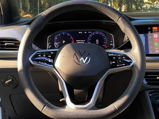 VOLKSWAGEN-TAOS-2023