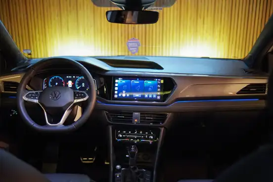 VOLKSWAGEN-TAOS-2025