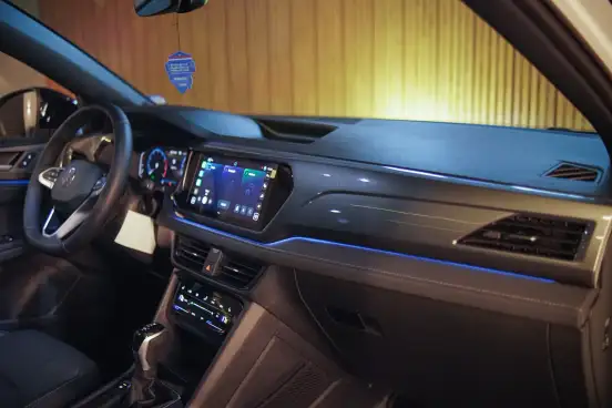 VOLKSWAGEN-TAOS-2025