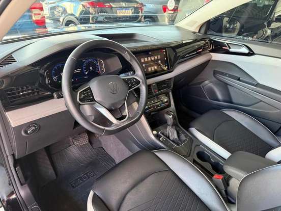 VOLKSWAGEN-TAOS-2024