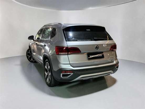VOLKSWAGEN-TAOS-1.4 250 TSI TOTAL FLEX COMFORTLINE AUTOMÁTICO VOLKSWAGEN-TAOS-2023