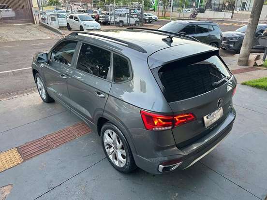 VOLKSWAGEN-TAOS-2022