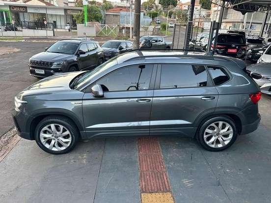 VOLKSWAGEN-TAOS-2022