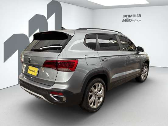 VOLKSWAGEN-TAOS-2021