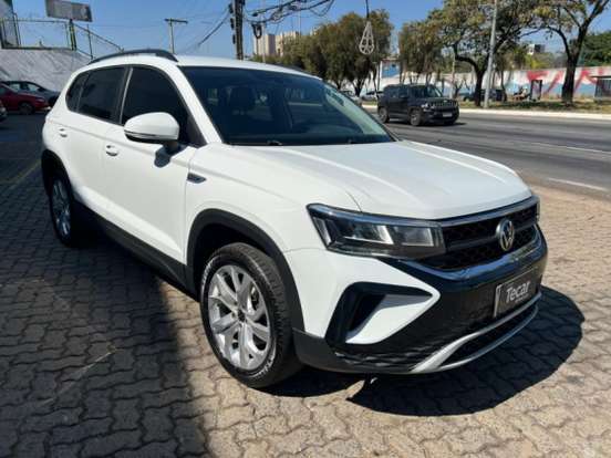 VOLKSWAGEN-TAOS-2022