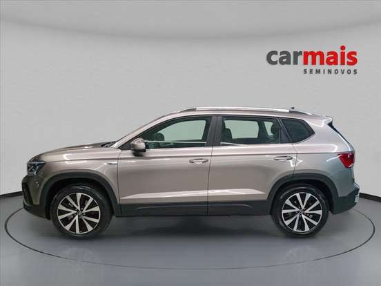 VOLKSWAGEN-TAOS-2021