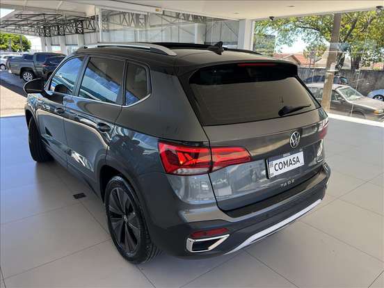 VOLKSWAGEN-TAOS-2022