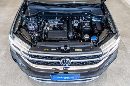 VOLKSWAGEN-TAOS-2025