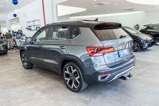 VOLKSWAGEN-TAOS-2025