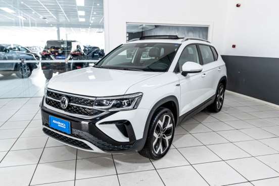 VOLKSWAGEN-TAOS-2023